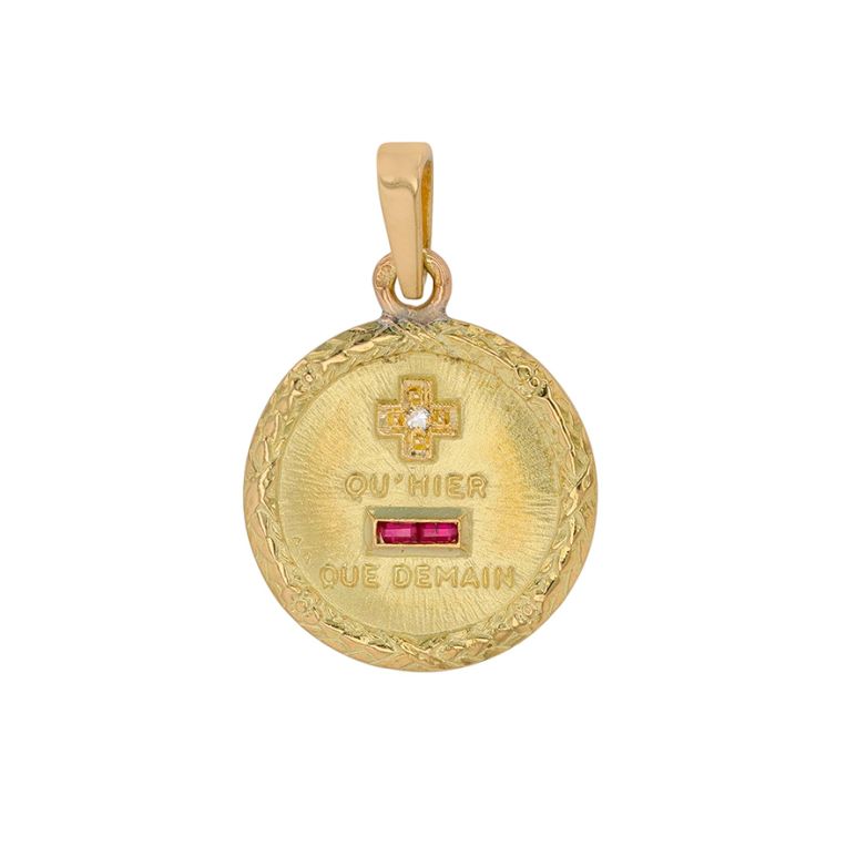 Acheter Médaille d'amour AUGIS rubis 0.02 carat et diamant 0.01 carat or jaune 3.77g Comme neuf - 750,00 € Médaille d'amour AUGIS rubis 0.02 carat et diamant 0.01 carat or jaune 3.77g Comme neuf - reconditionné disponible sur Gemme Les Bijoux